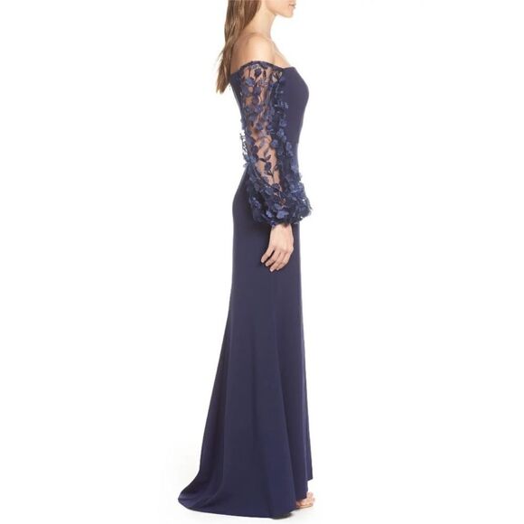 New Eliza J Off the Shoulder 3D Floral Sleeve
Scuba Crepe Dress Size 8 - Picture 14 of 16